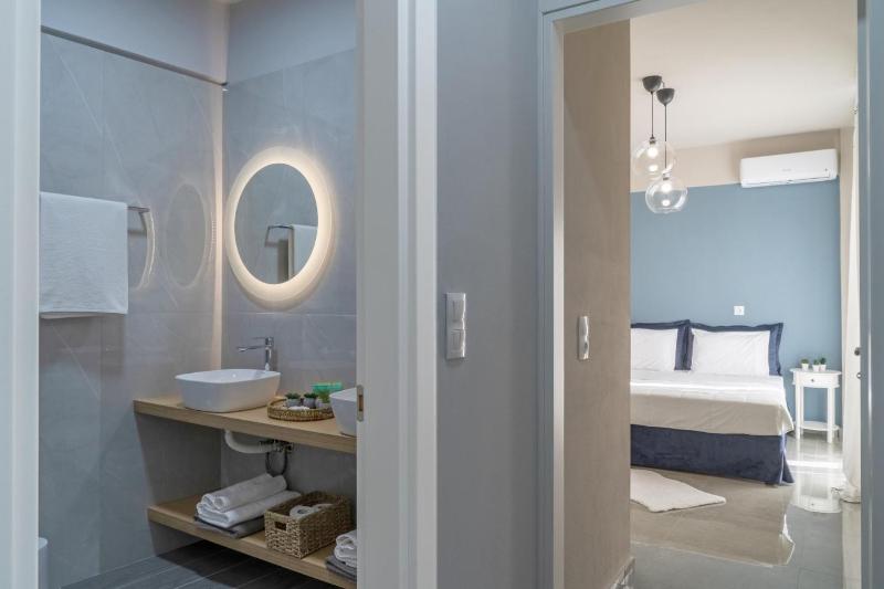 Nisimos Modern Apartment - image 19