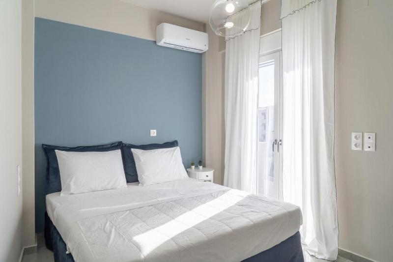 Nisimos Modern Apartment - image 18