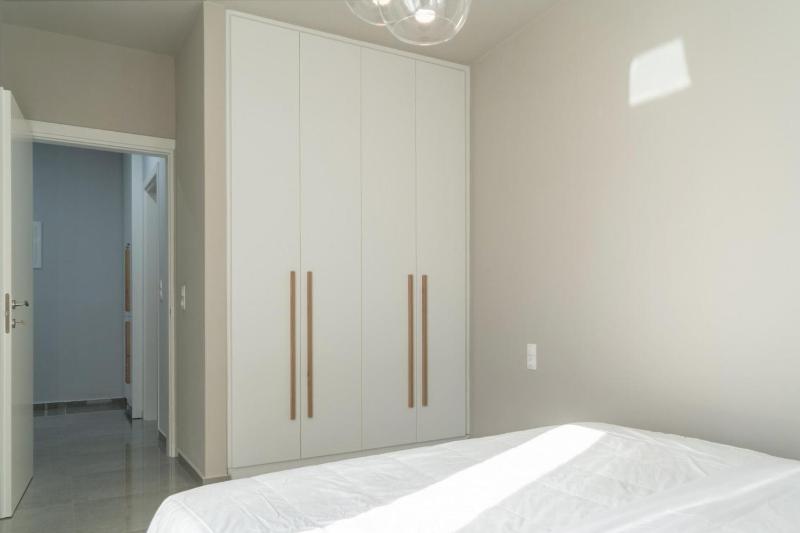 Nisimos Modern Apartment - image 11
