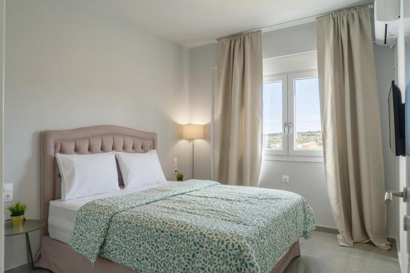 Nisimos Modern Apartment - image 8
