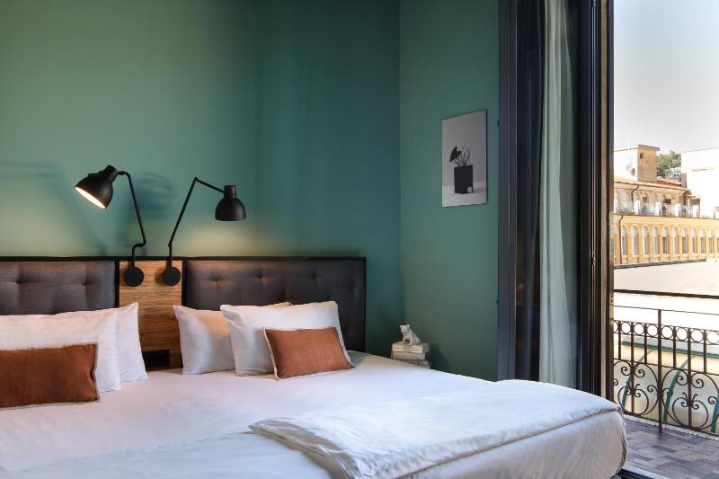 The Poet Hotel - image 21