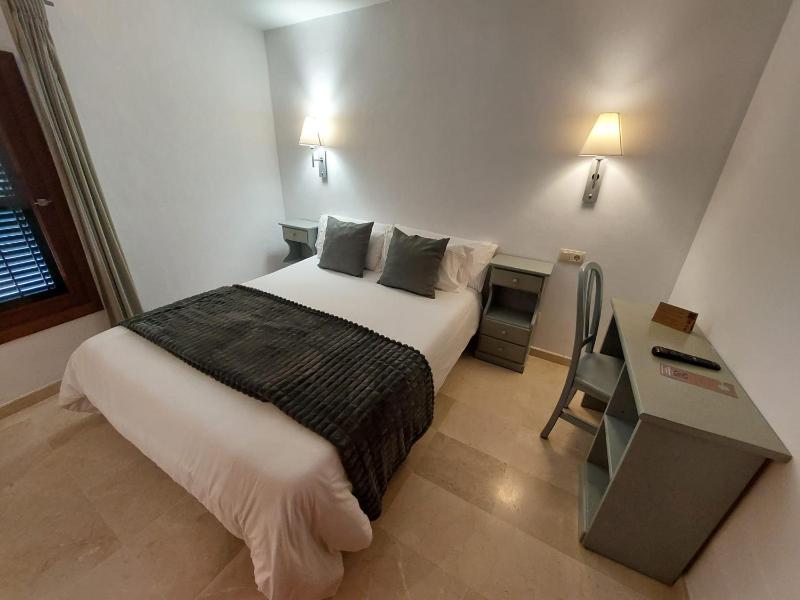 Double or Twin Room image 1