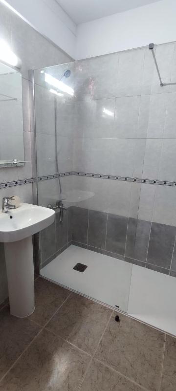 Elegant Apartment Valero 3 Bedrooms - image 3