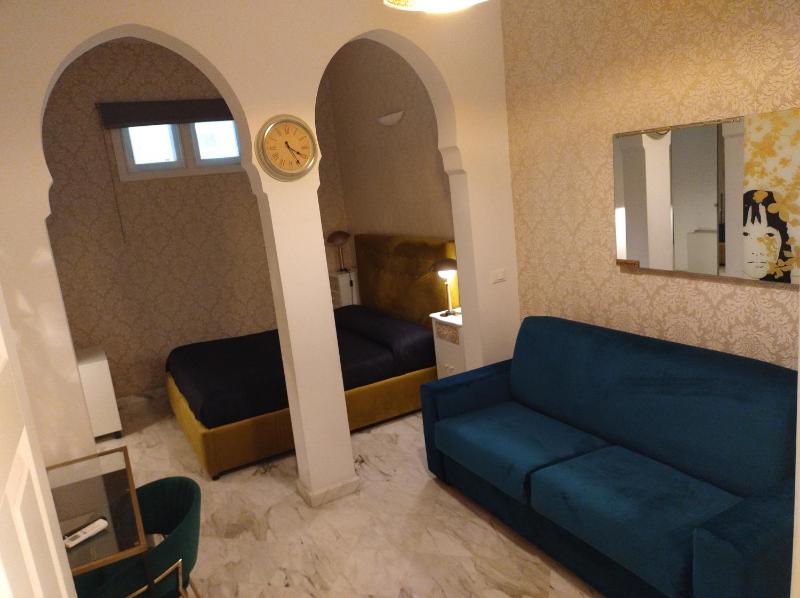 B&B Mini Hotel Incity-close train station and port- - image 44
