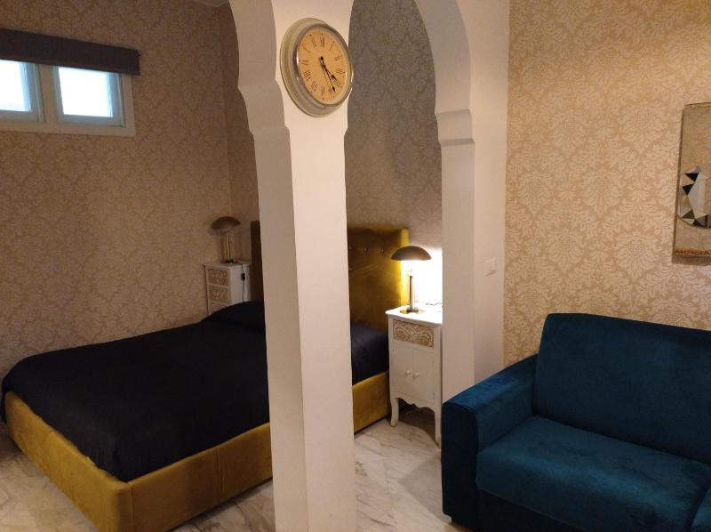 B&B Mini Hotel Incity-close train station and port- - image 49