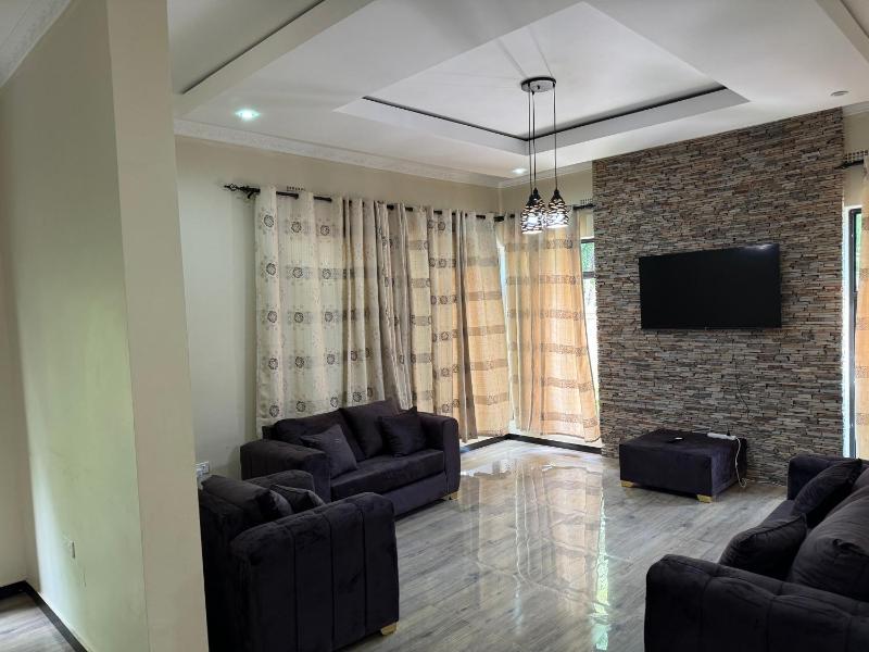 Steady State Apartment 1 - image 15