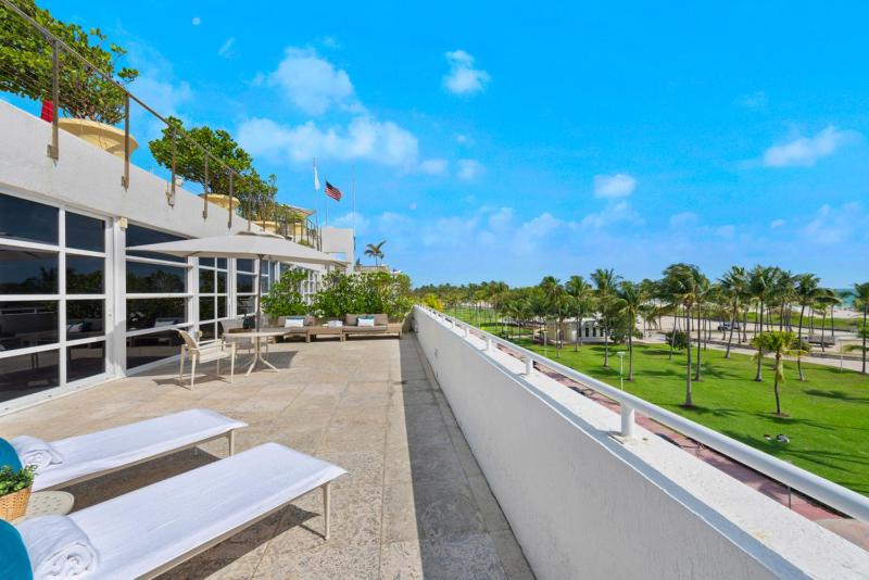 BENTLEY PENTHOUSE OCEAN VIEW image 1