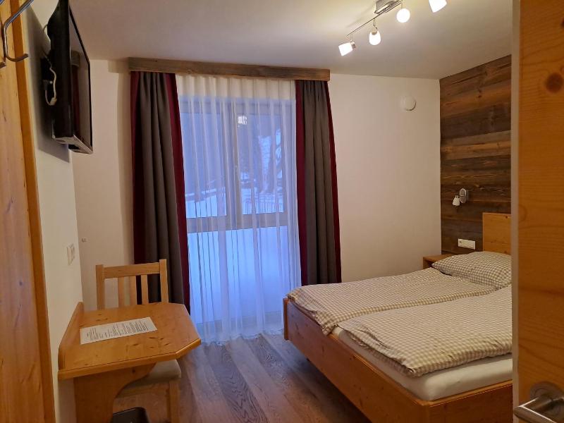 Two-Bedroom Apartment (4-5 Adults) image 4