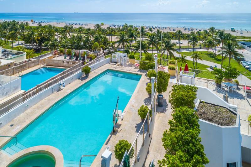 Bentley Hotel South Beach - image 3