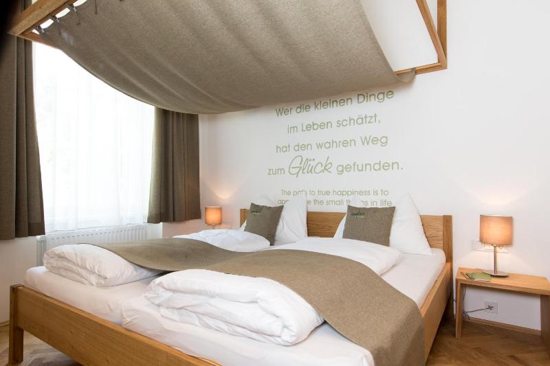 One-Bedroom Apartment image 3