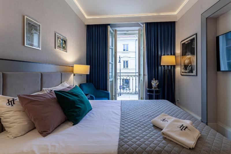 Superior Double Room image 2