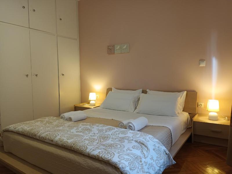 Stunning apartment in the heart of Athens - image 10