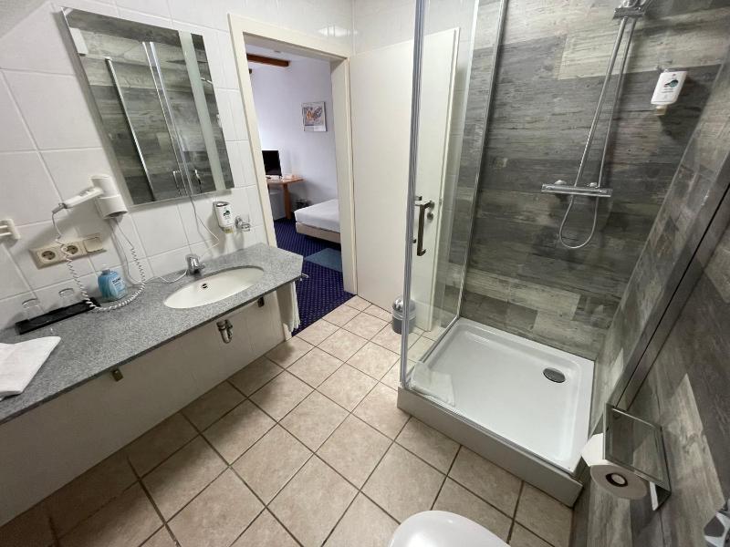 Double Room image 1