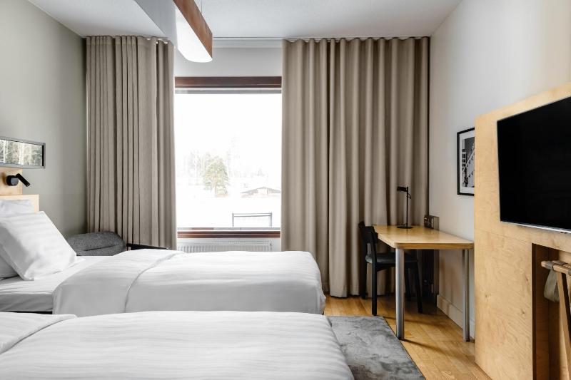 Standard Twin Room image 3