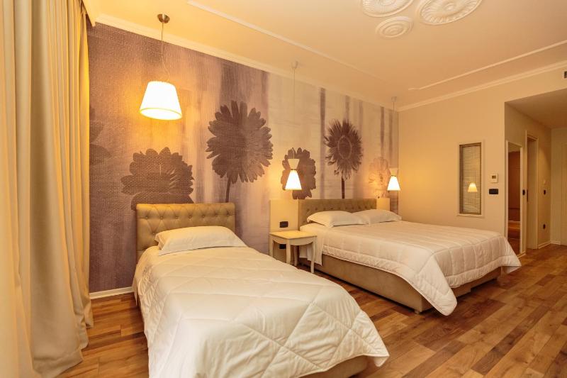 Comfort Triple Room image 3