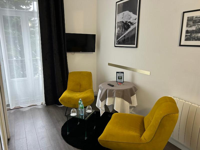 Suite with Mountain View image 4