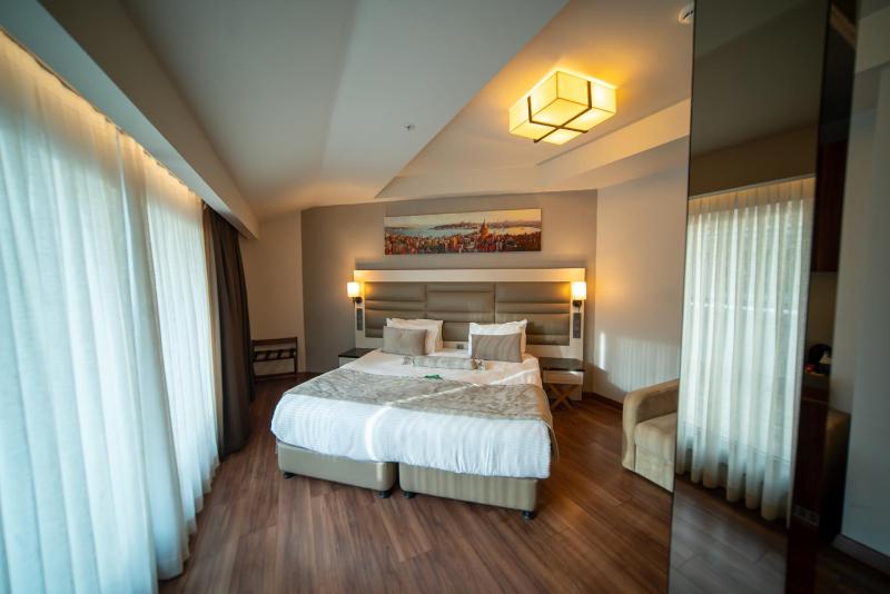 Golden Royal Hotel & SPA - image 4
