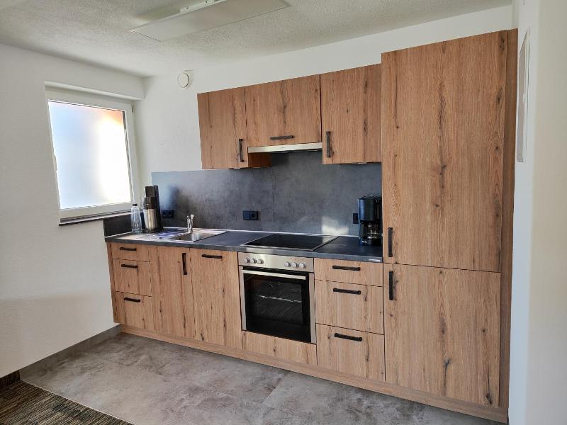 One-Bedroom Apartment image 1