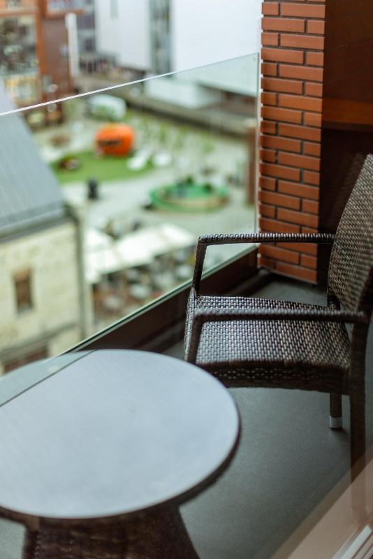 Deluxe Double Room with Balcony image 3