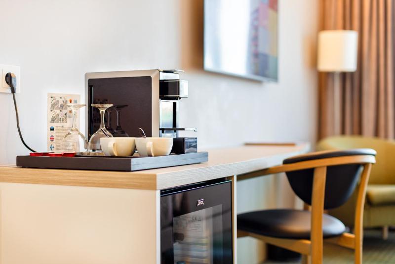 Superior Double or Twin Room with Old Town View image 4
