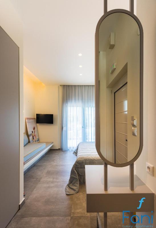 Standard Triple Room image 4