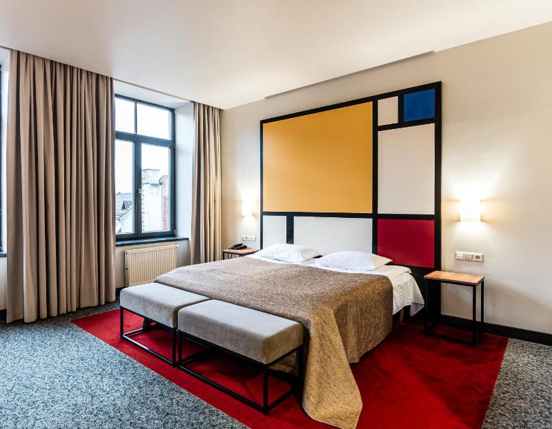 Standard Double Room image 4