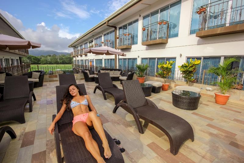 Beachfront Hotel Tramonto - image 5