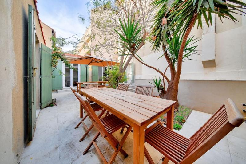 NOCNOC - Le Zellige - Petite piscine et jardin en ville Images