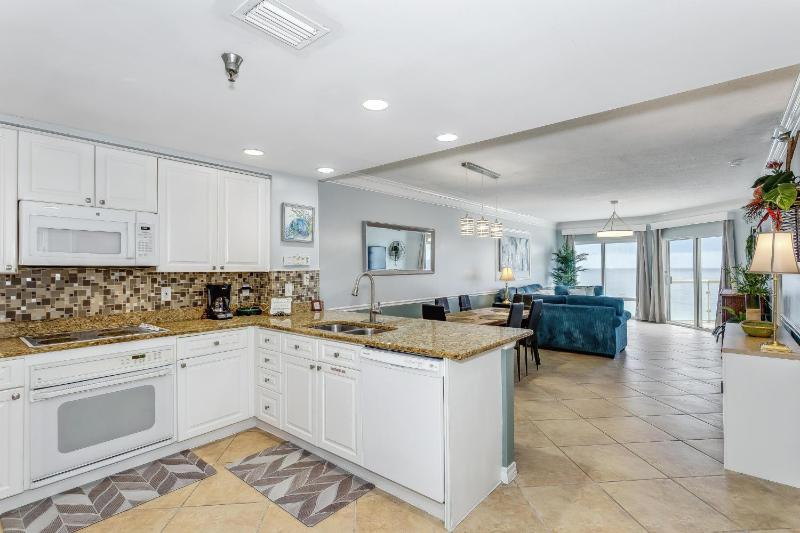 1605 Emerald Isle - image 26