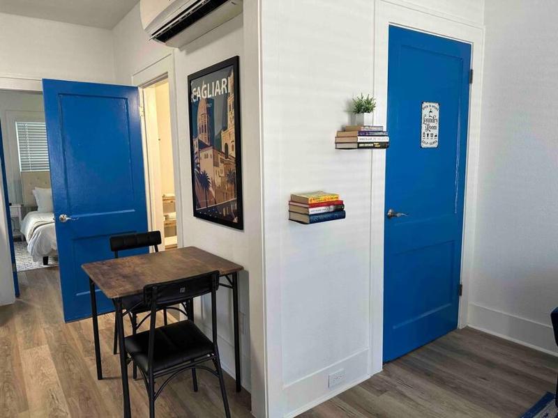 Luxury 1 BR Montrose - Cagliari at The Italian Plaza - image 10