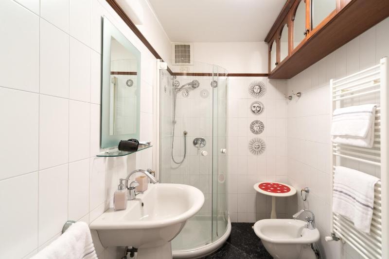 Standard Double or Twin Room image 2
