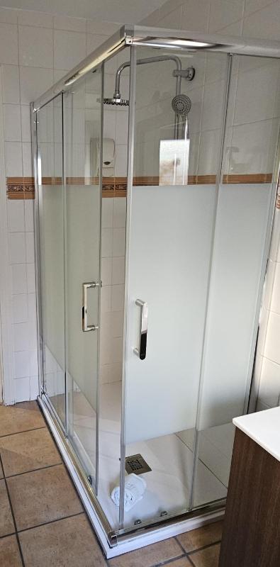 Single Room image 3
