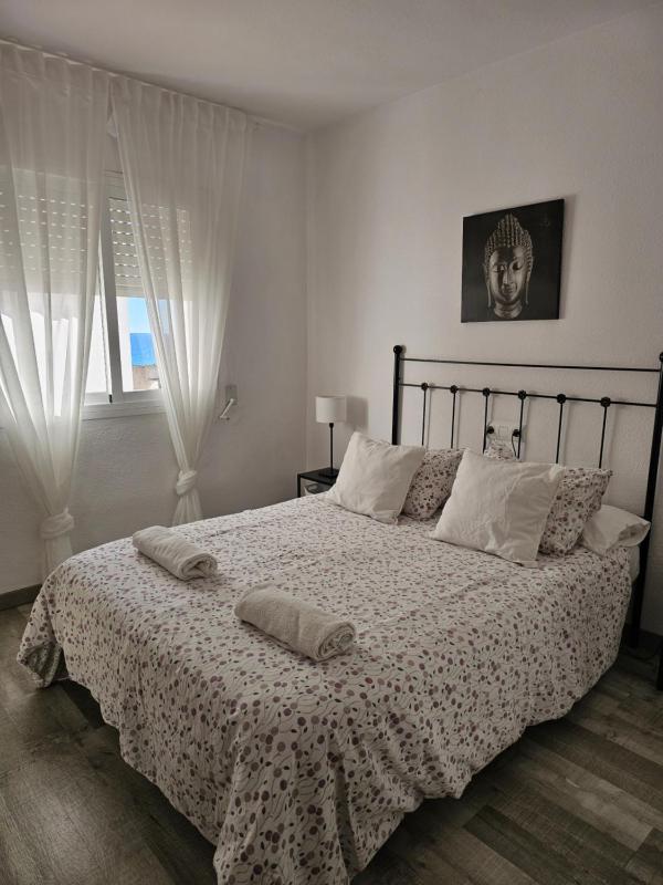 One-Bedroom Apartment image 3