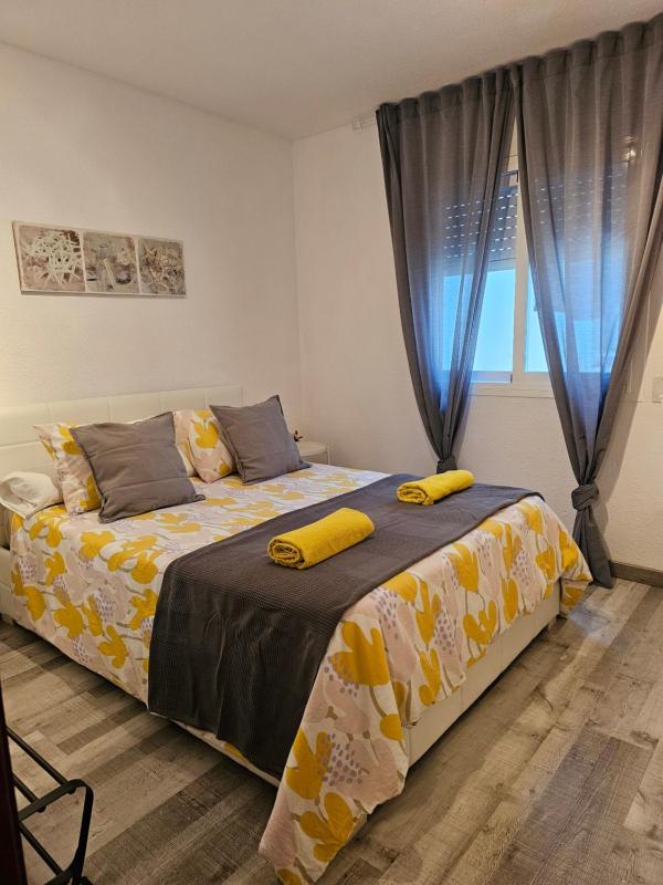 One-Bedroom Apartment image 3