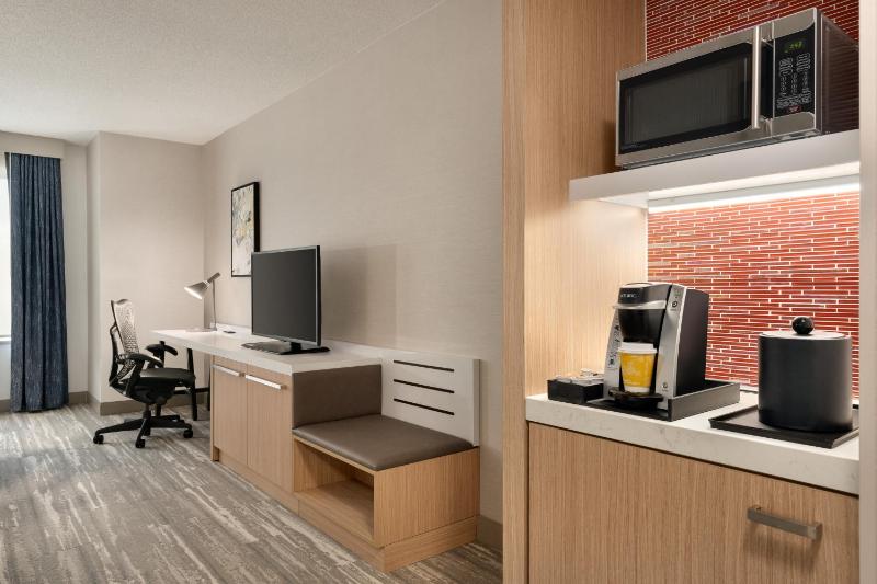 King Room with Bath Tub - Mobility Access image 4
