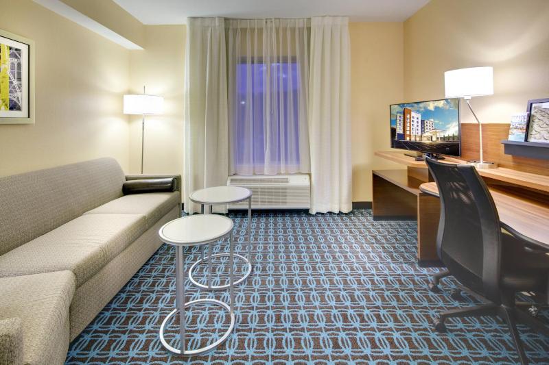 Queen Suite image 3