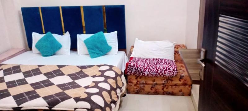Double Room with Private Bathroom image 2