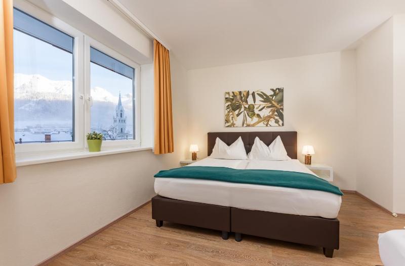 One-Bedroom Apartment image 4