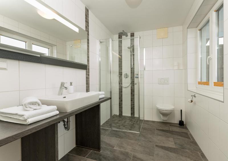 Comfort Two-Bedroom Apartment image 4