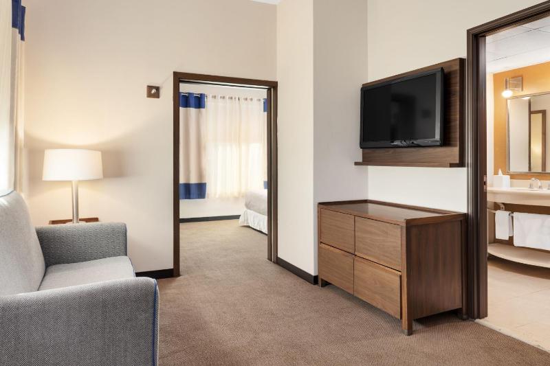 Four Points by Sheraton Galerias Monterrey - image 34