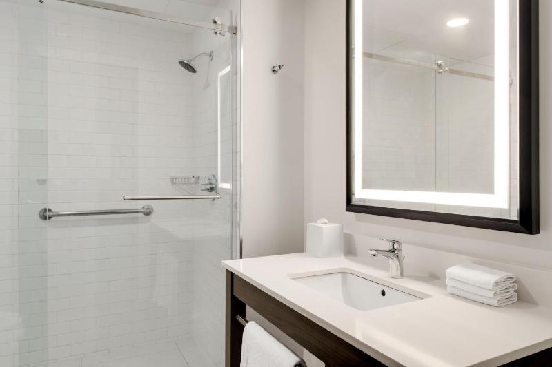 Four Points by Sheraton Galerias Monterrey - image 31