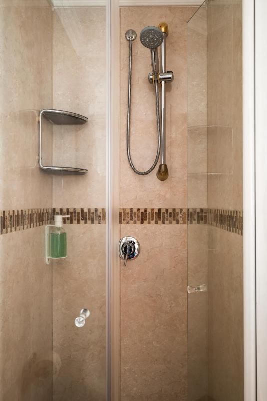Superior Deluxe Double or Twin Room  image 4
