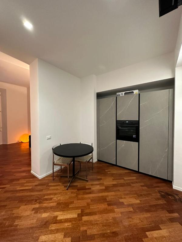 Whouse suite apartament indipendenza - image 14