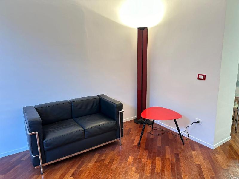 Whouse suite apartament indipendenza - image 13