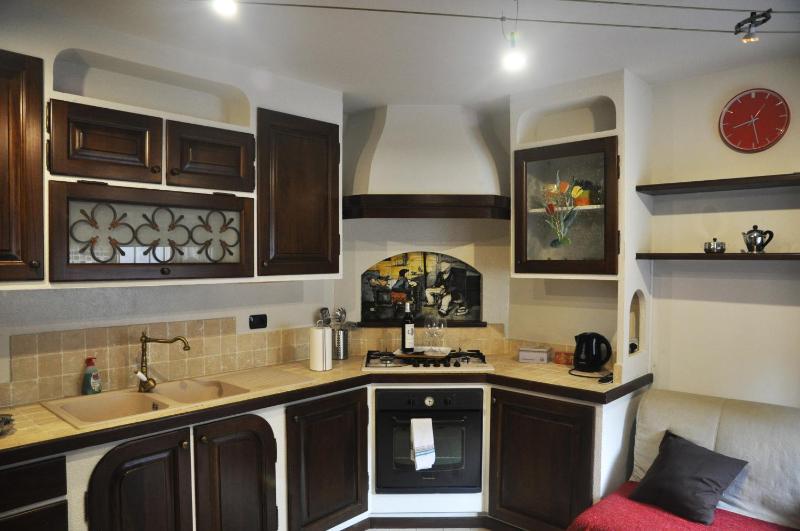 One-Bedroom Apartment image 2