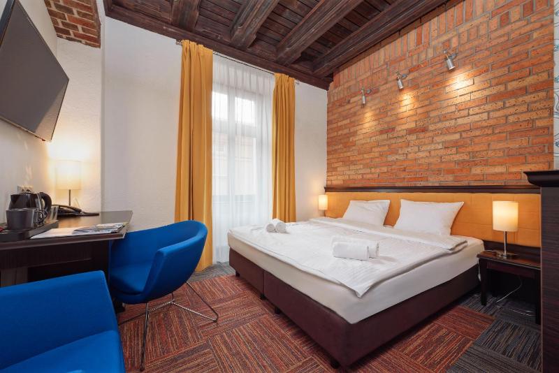 Standard Double Room image 1