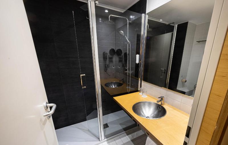 Large Double Room image 2