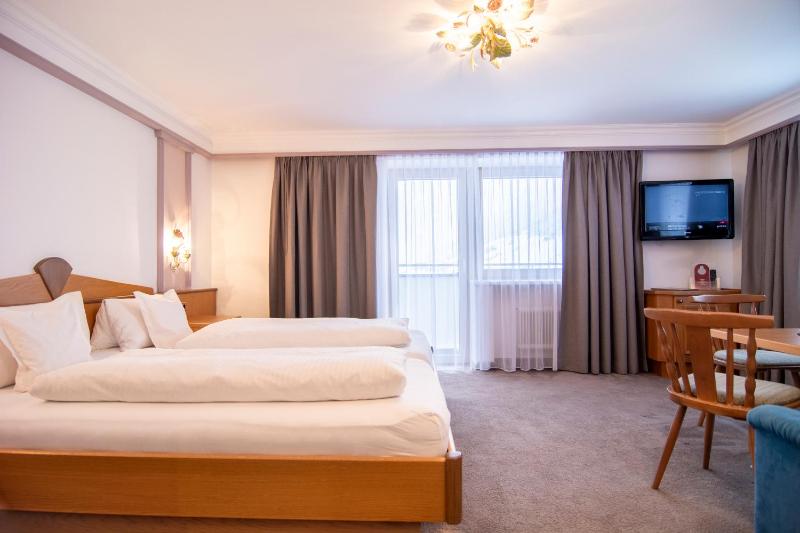 Double Room image 1