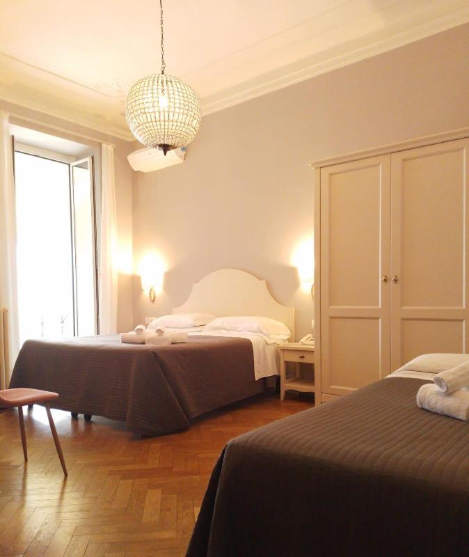 Superior Triple Room image 2