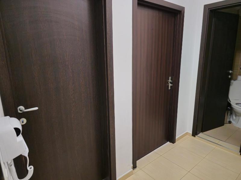One-Bedroom Apartment with Balcony image 2